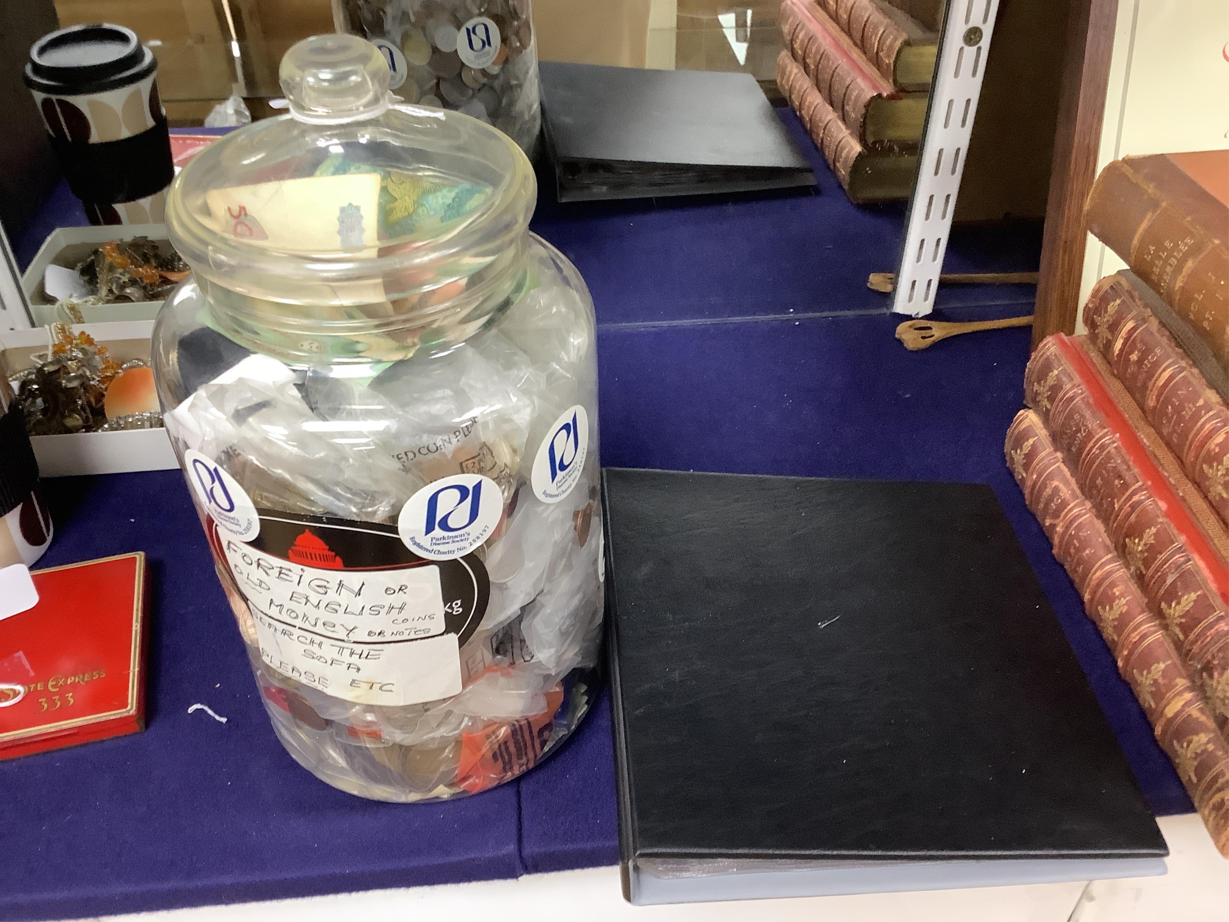 A large quantity of British and world coinage, 20th/21st century